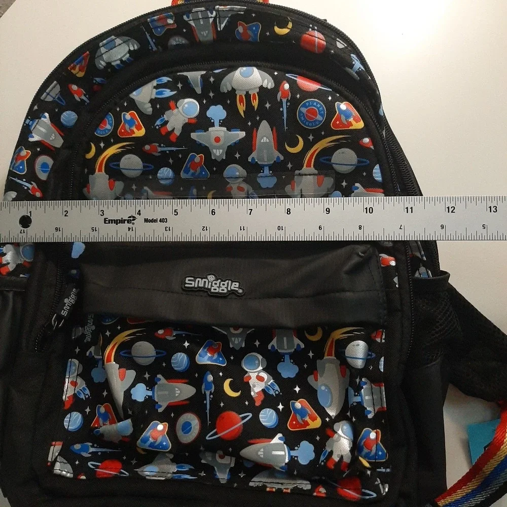 Smiggle backpack features